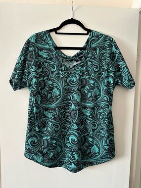 Women’s Teal and Black Tooled Print Short-Sleeve Top